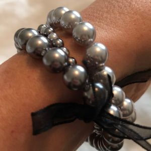 Grey faux-pearl bracelets, set of 3